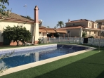 Venta de chalet independiente en urb. 