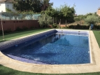 Venta de chalet independiente en urb. 