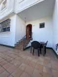 Venta de casa adosada en urbanizacin 