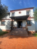 Venta de chalet independiente en urb. 