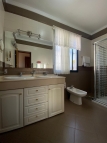 Venta de chalet independiente en urb. 