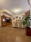 Venta de chalet pareado en urb. 