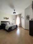 Venta de chalet pareado en urb. 