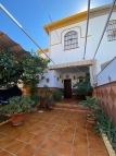 Venta de chalet pareado en urb. 